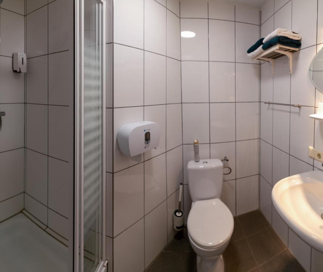 Hotel De Zwaan Schoondijke Luaran gambar